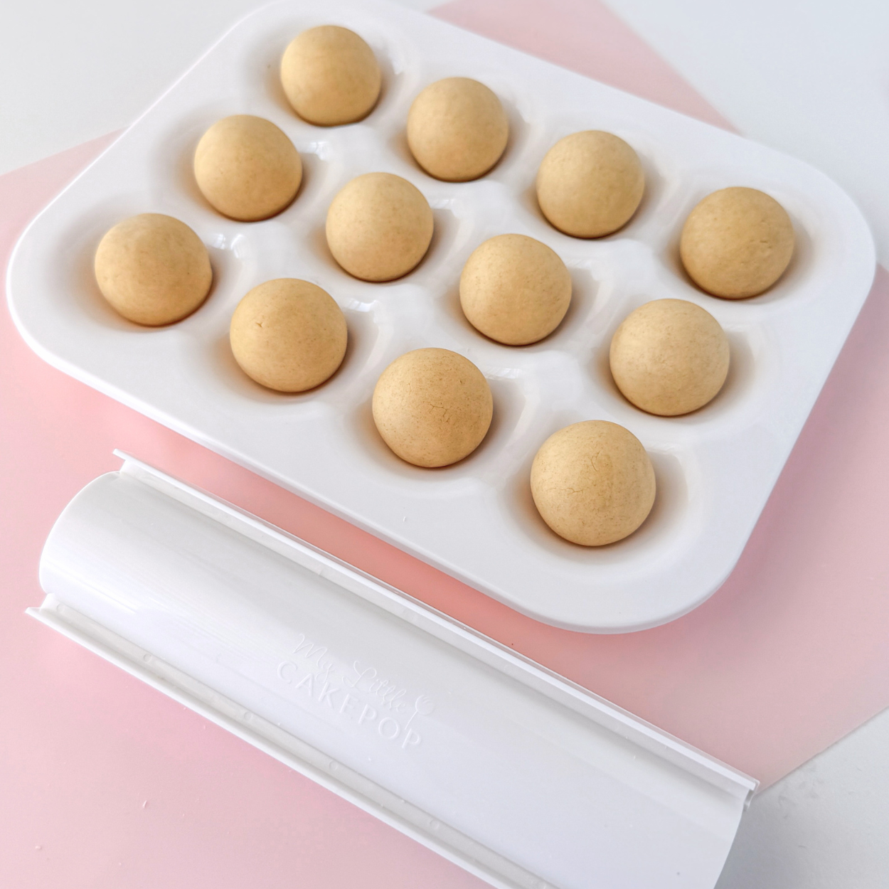 Perfect Pop Roller, Round (just under 1oz) - Coming Soon!