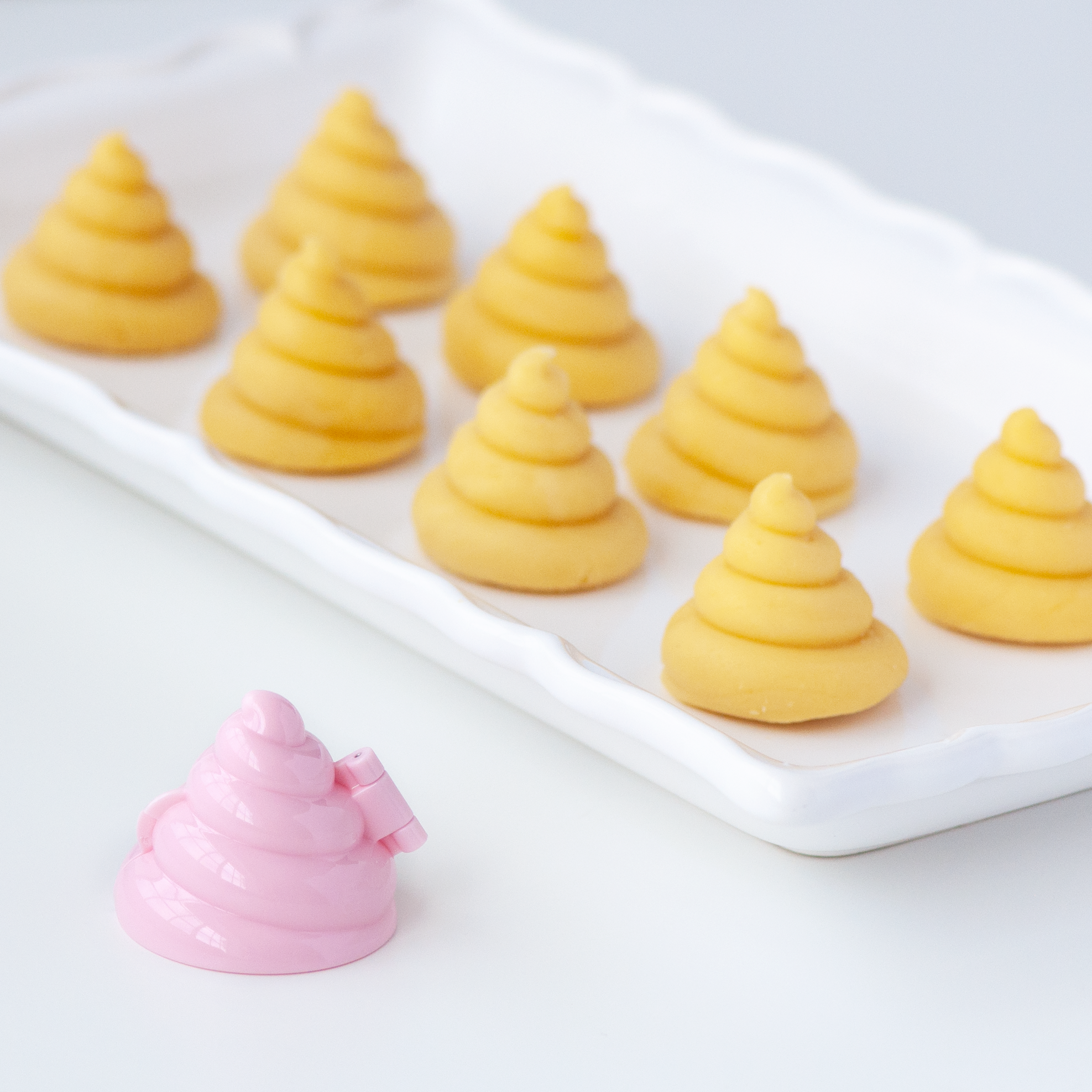 Cake Pop Mold, Ice Cream Swirl (Poop)