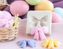 Load image into Gallery viewer, 1 3/8&quot; Perfect Bow
