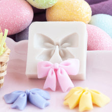 Load image into Gallery viewer, 1 3/8&quot; Perfect Bow
