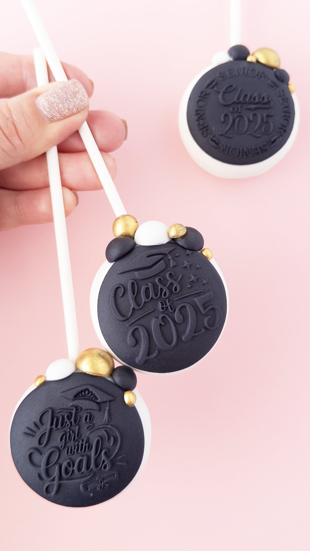 Pop Up Message, Class of 2025 with Circle Text