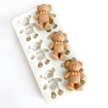 Load image into Gallery viewer, Standing Teddy Bear (6 cavity)
