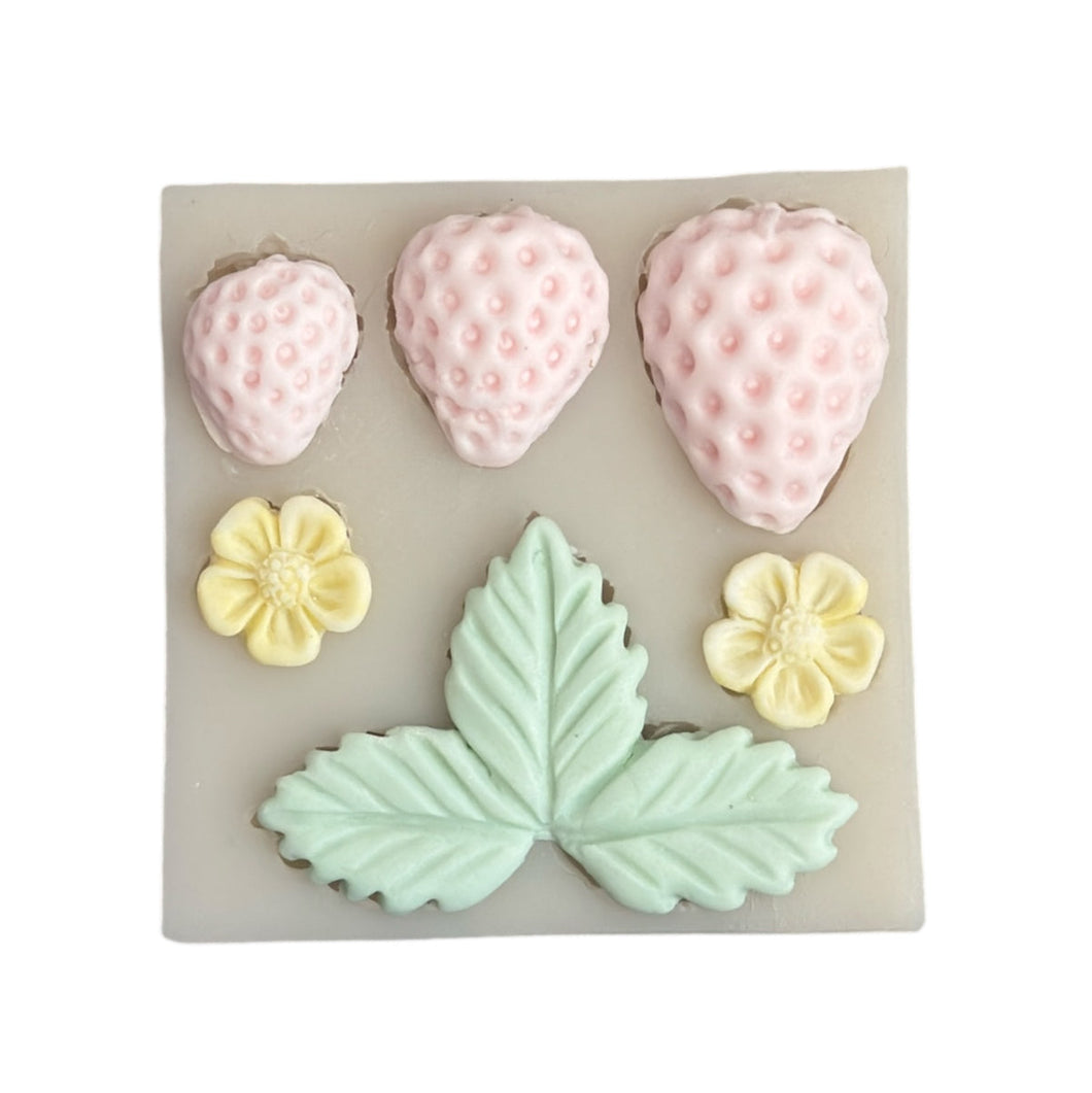 Strawberry w. Leaves (Multi Cavity)