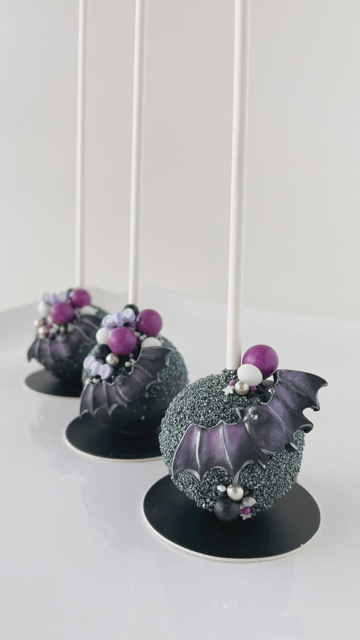 Bats w. Wings (2 Cavity)