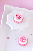 Load image into Gallery viewer, String of Hearts Mold
