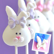 Load image into Gallery viewer, Heart Cake Pop Mold
