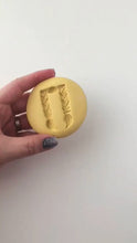 Load and play video in Gallery viewer, Tree Cakesicle Silicone Mold - 4 Cavity

