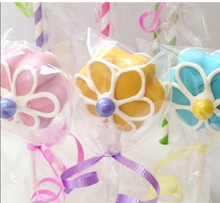 Load image into Gallery viewer, Flower Cake Pop Mold

