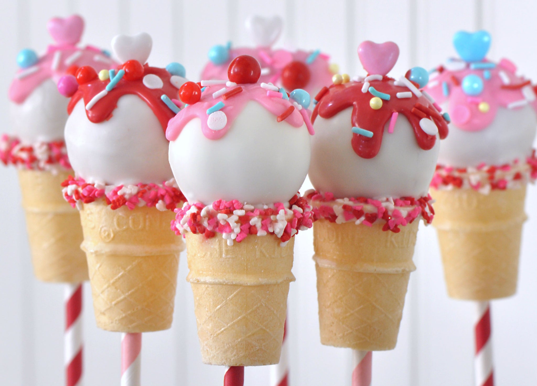 Mini Ice Cream Cones Small Tiny Sugar Cones for Cake Pops and Tiny