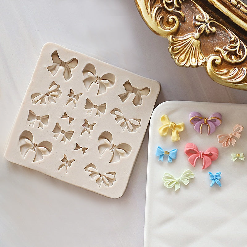 Itty Bitty Bow Collection (16 Cavity)