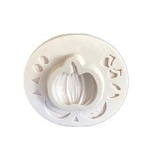 Load image into Gallery viewer, Pumpkin Face Mold
